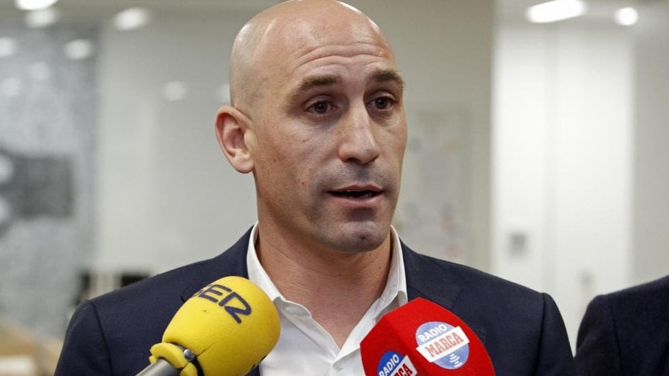 Rubiales, sobre la polémica por el beso a Jenni Hermoso: "Idiotas hay en todas partes"