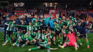 El 'loco' juvenil de los récords espera rival en otra final