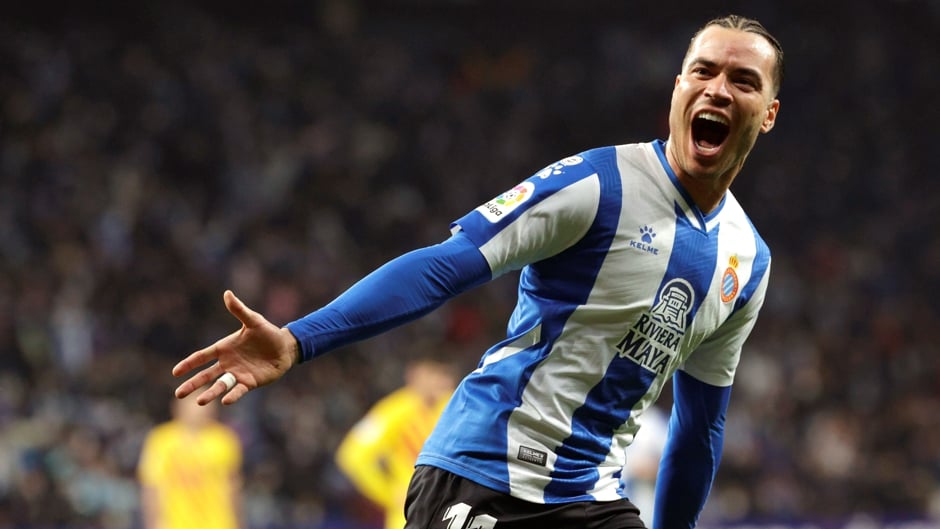 Las (no) ofertas por Raúl de Tomás y el tirón de orejas del Espanyol