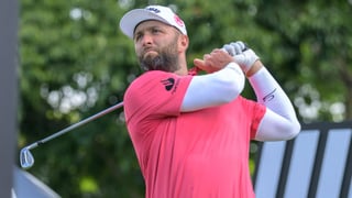 Jon Rahm da un paso atrás y se queda sin margen de error