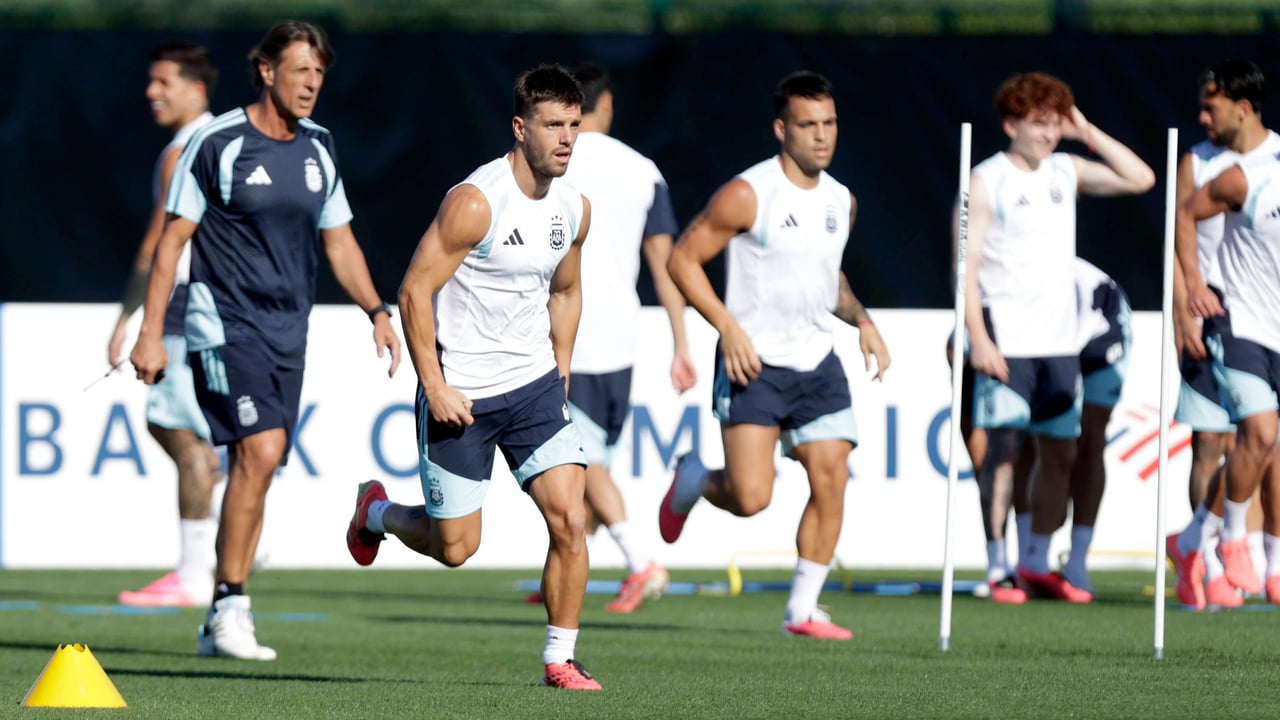 Lo Celso sigue sin estrenarse en un Mundial: Scaloni tampoco lo alineó en el segundo partido
