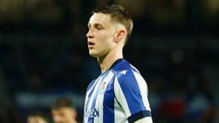 Beñat Turrientes se decanta por la Real Sociedad: "Estuve cerca de salir, pero siempre he creído que tenía que luchar por mi puesto en la Real"