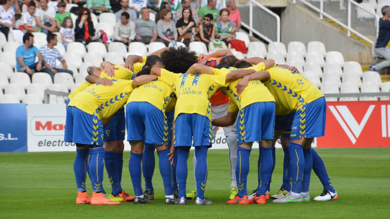 La FIFA retira al Cádiz de la lista de clubes españoles sancionados sin poder inscribir