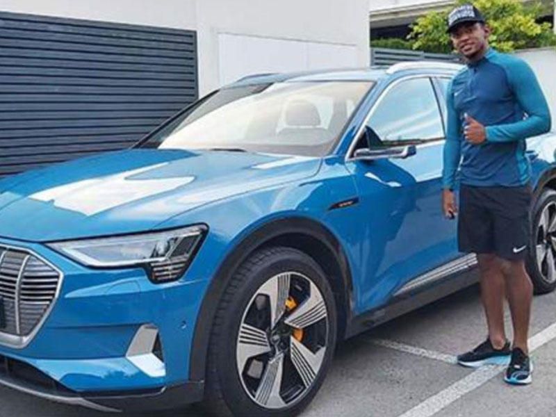 Los coches que conducen los futbolistas de Primera: ojo a sevillistas y béticos