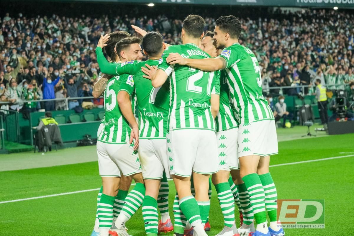 Las notas del Real Betis en la espectacular goleada ante la Real Sociedad